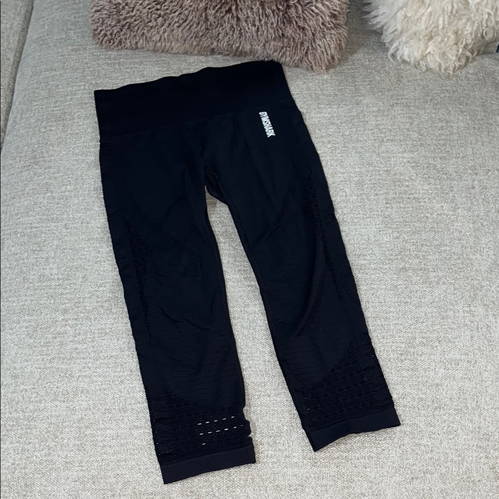 Gymshark Seamless Leggings Womens S black capri Stretch Compression Perforated